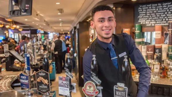 Wetherspoons Bar and Floor associate